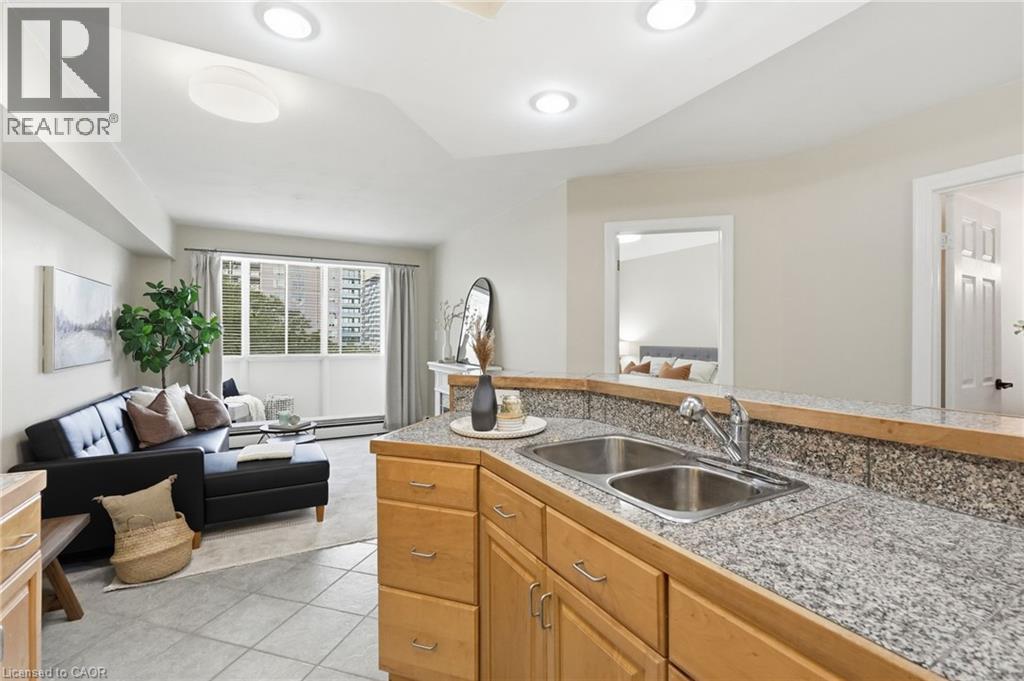 101 Queen Street S Unit# Ph 802, Hamilton, Ontario  L8P 3R9 - Photo 11 - 40860878