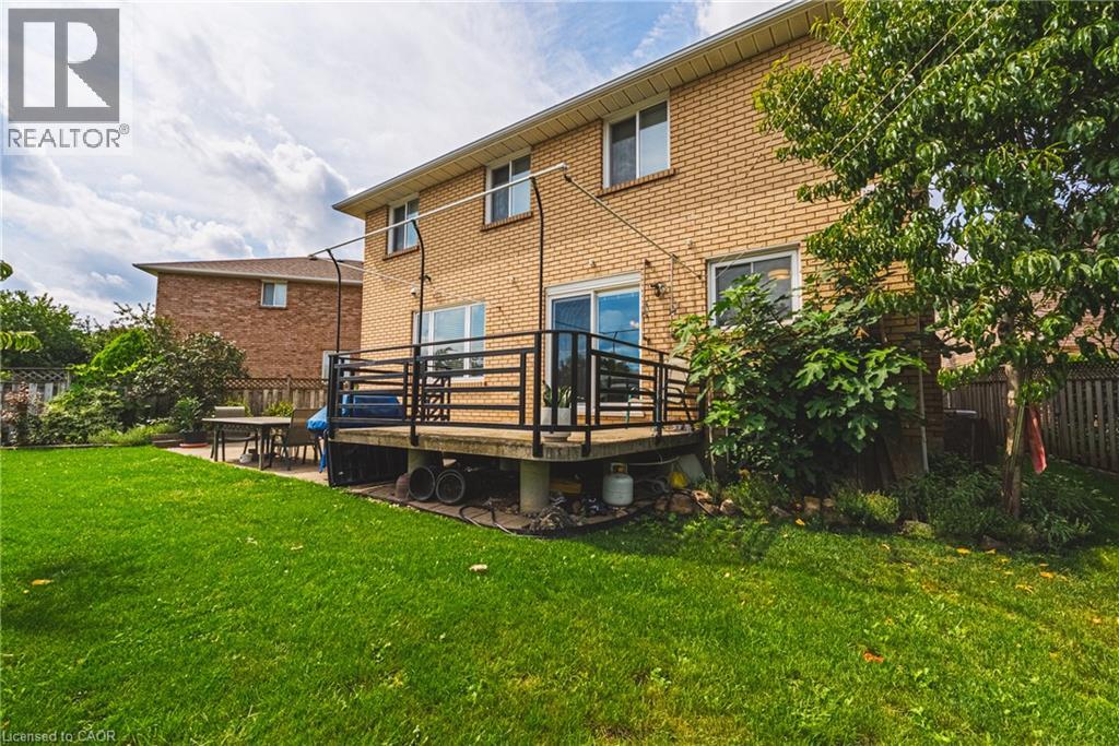 90 Fairington Crescent, Hamilton, Ontario  L8E 3N4 - Photo 42 - 40861231