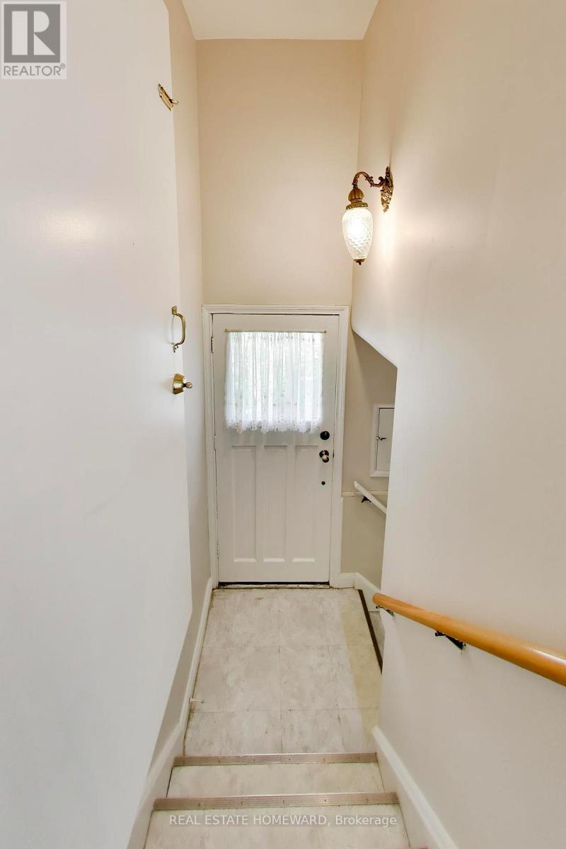 4 Martorino Drive, Toronto, Ontario  M1K 2J2 - Photo 20 - E13758622