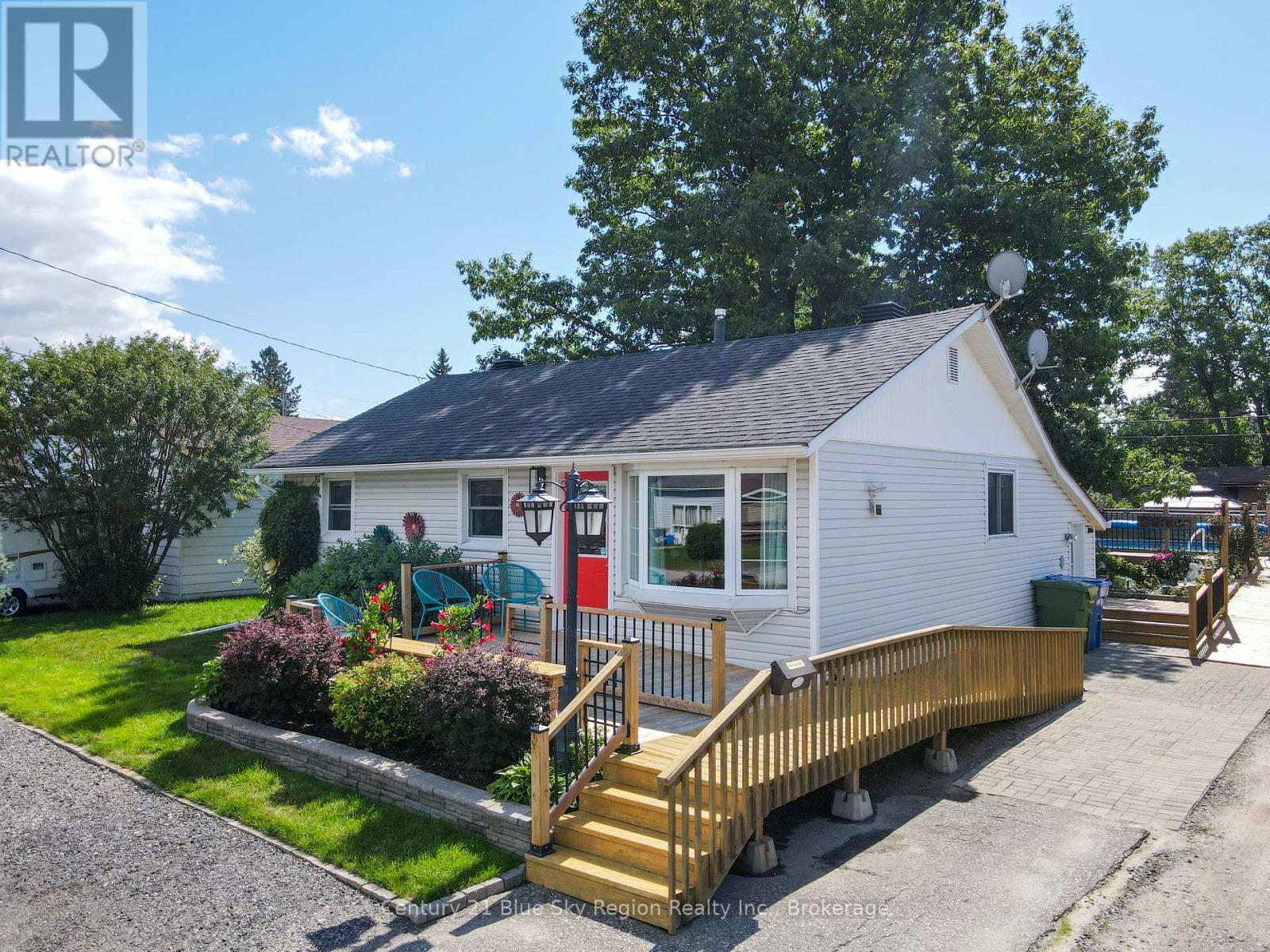 497 Montrose Avenue, North Bay, Ontario  P1B 7E8 - Photo 2 - X13758666