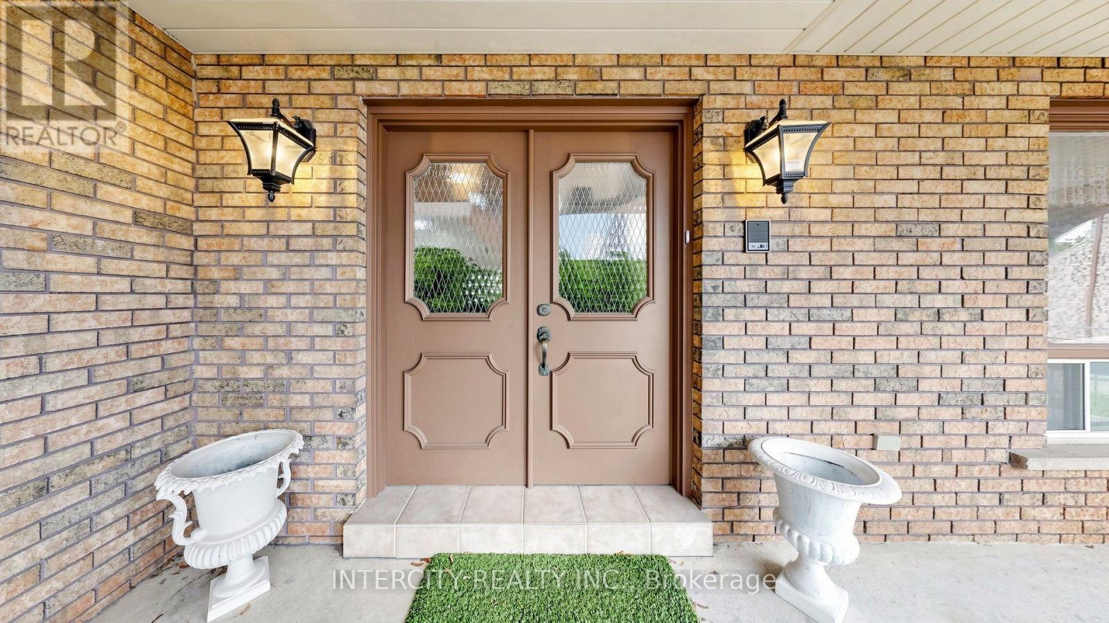76 Spruce Avenue, Richmond Hill (South Richvale), Ontario  L4C 6W1 - Photo 4 - N13758642