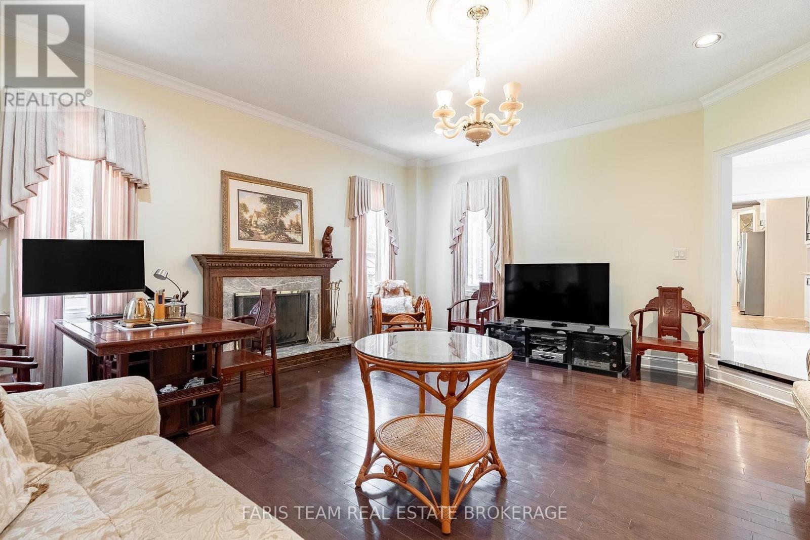 15 Clarendon Drive, Richmond Hill (Bayview Hill), Ontario  L4B 2Z4 - Photo 12 - N13758710
