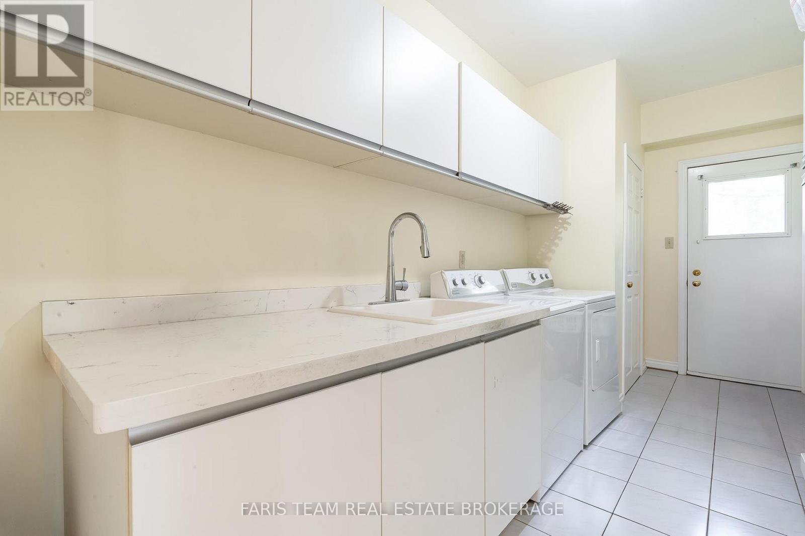 15 Clarendon Drive, Richmond Hill (Bayview Hill), Ontario  L4B 2Z4 - Photo 17 - N13758710