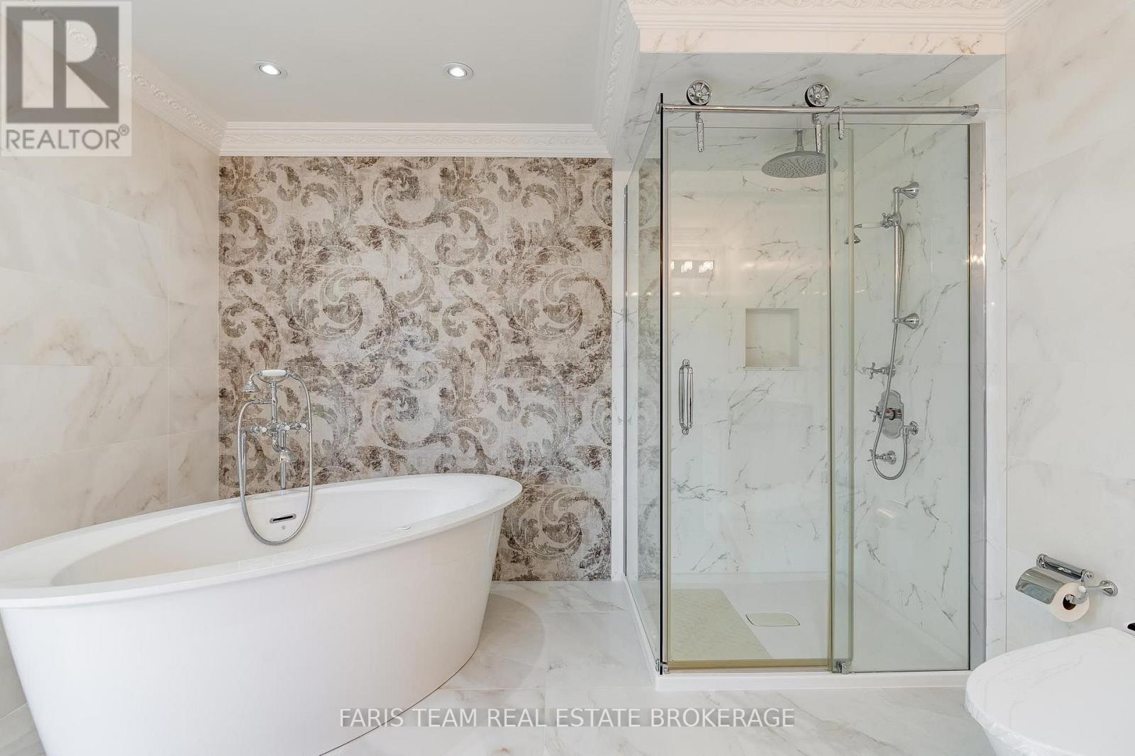 15 Clarendon Drive, Richmond Hill (Bayview Hill), Ontario  L4B 2Z4 - Photo 23 - N13758710