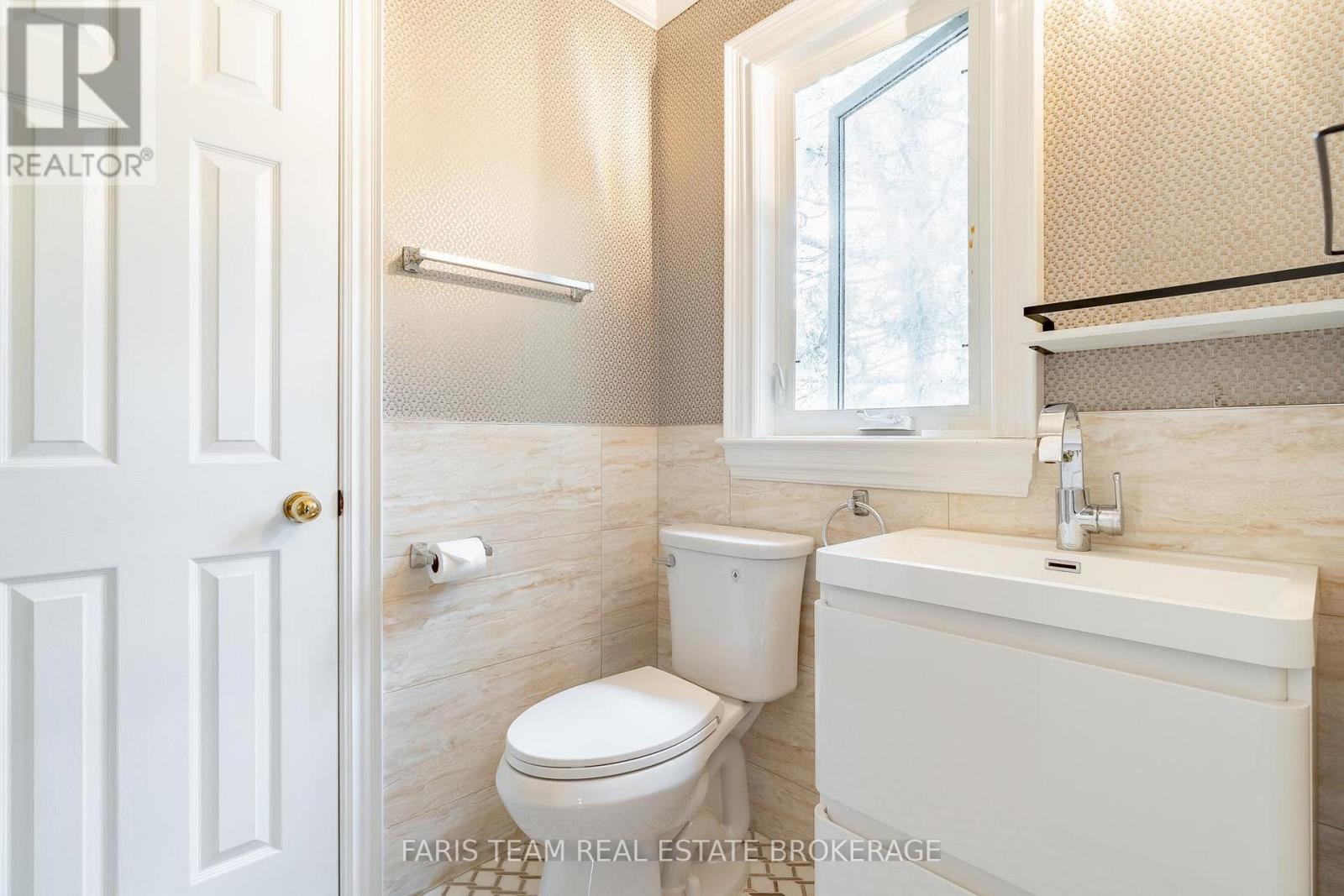 15 Clarendon Drive, Richmond Hill (Bayview Hill), Ontario  L4B 2Z4 - Photo 27 - N13758710
