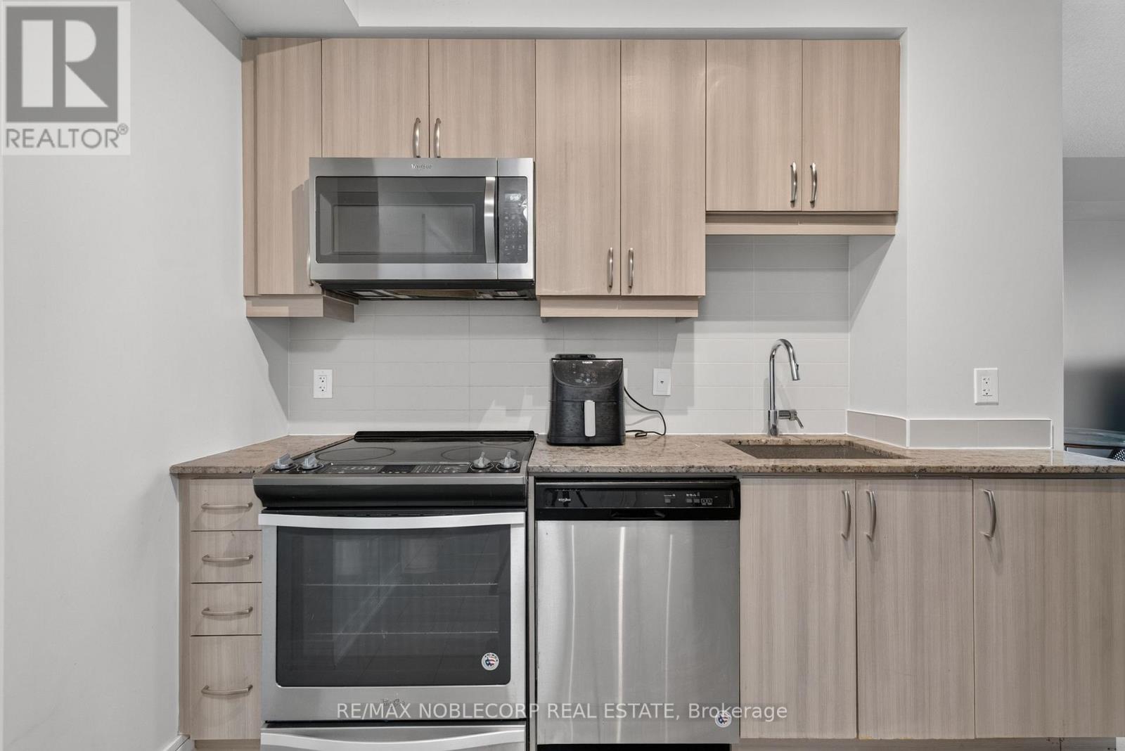 206sw - 9191 Yonge Street, Richmond Hill, Ontario  L4C 1E2 - Photo 10 - N13758722