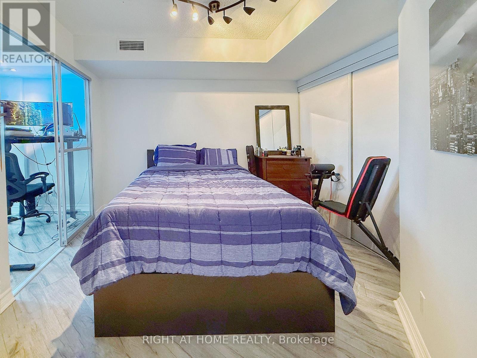 1211 - 18 Harding Boulevard, Richmond Hill (Harding), Ontario  L4C 0T3 - Photo 11 - N13758752