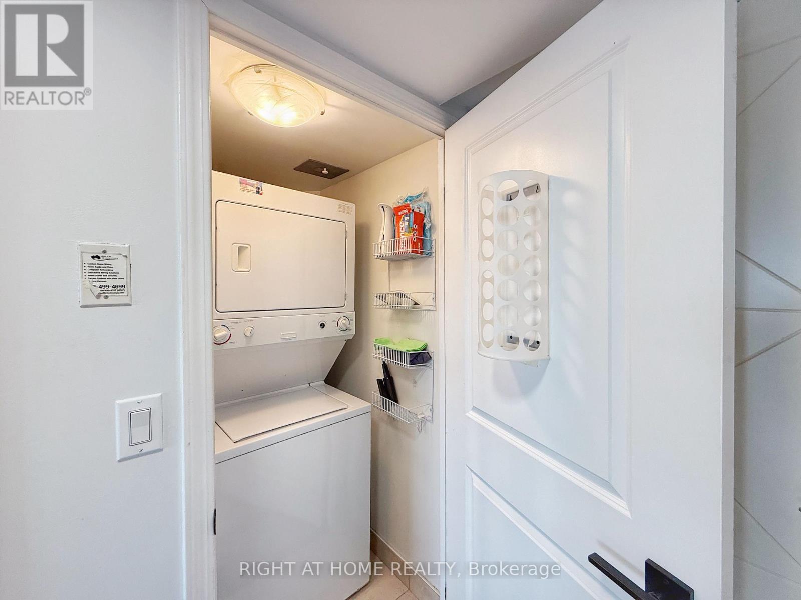 1211 - 18 Harding Boulevard, Richmond Hill (Harding), Ontario  L4C 0T3 - Photo 12 - N13758752