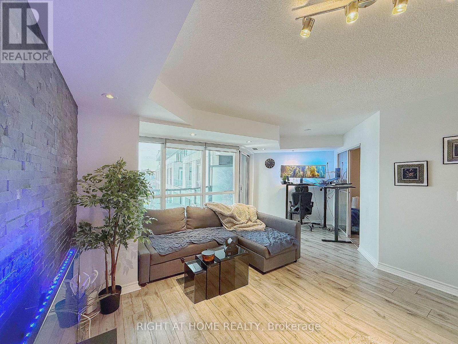 1211 - 18 Harding Boulevard, Richmond Hill (Harding), Ontario  L4C 0T3 - Photo 5 - N13758752
