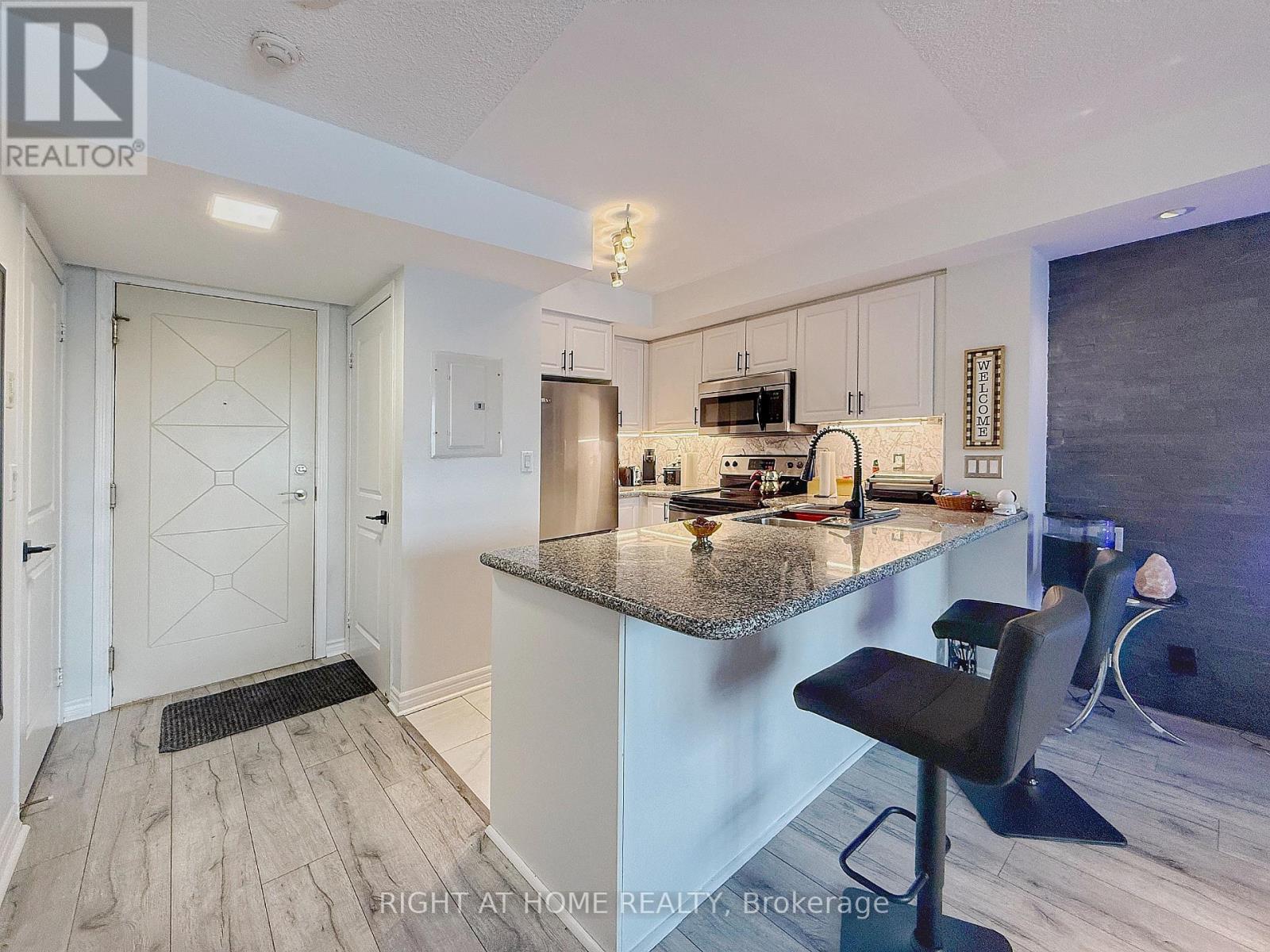 1211 - 18 Harding Boulevard, Richmond Hill (Harding), Ontario  L4C 0T3 - Photo 6 - N13758752
