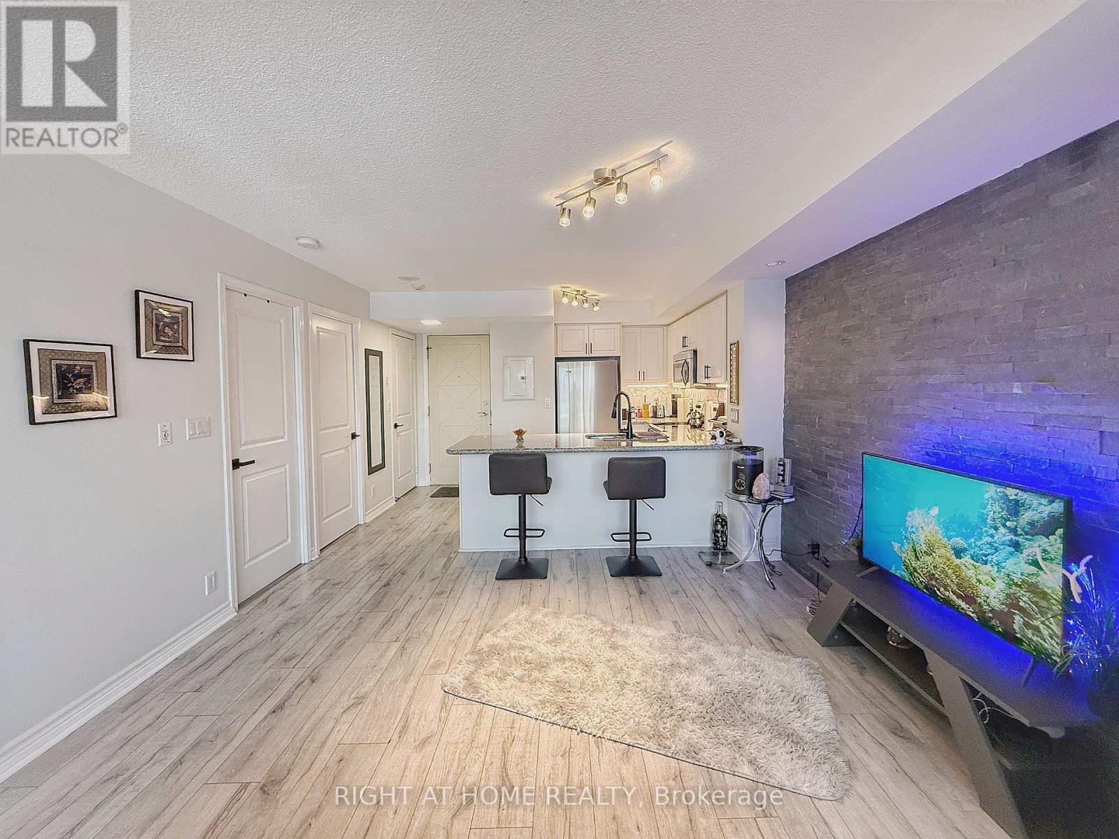1211 - 18 Harding Boulevard, Richmond Hill (Harding), Ontario  L4C 0T3 - Photo 7 - N13758752