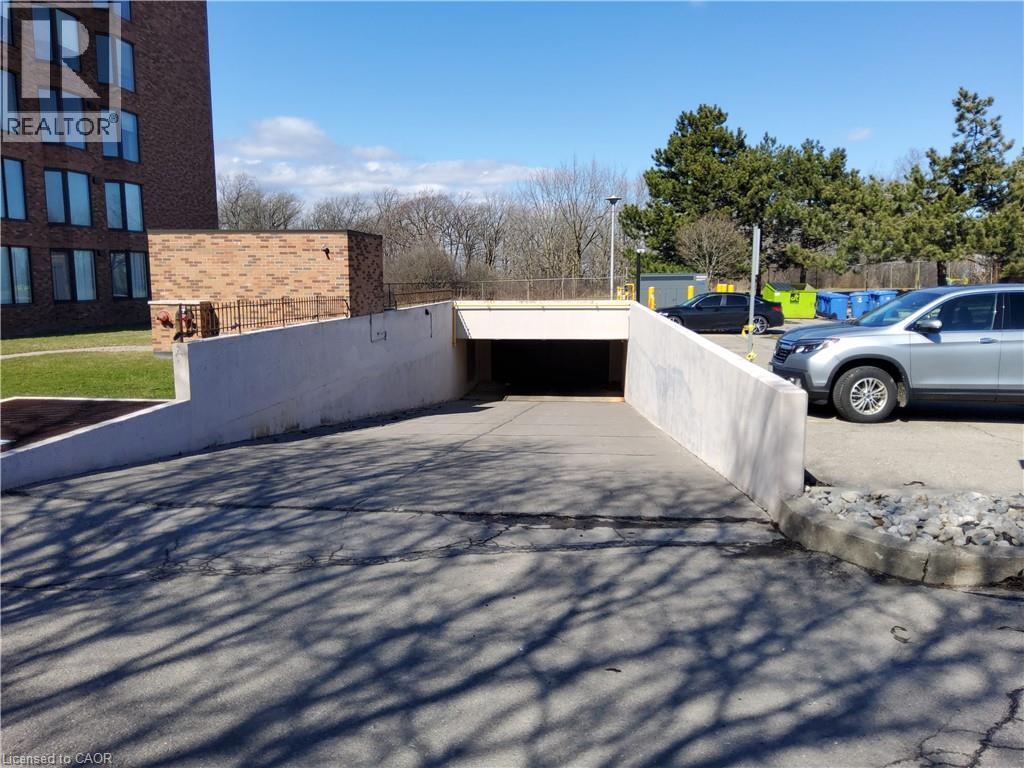 180 Limeridge Road W Unit# 401, Hamilton, Ontario  L9C 7H7 - Photo 3 - 40861621