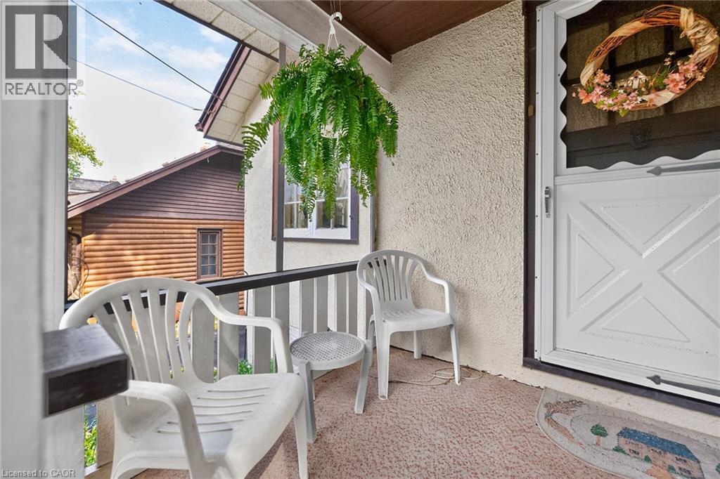 63 Robinson Street S, Grimsby, Ontario  L3M 3C7 - Photo 4 - 40860364