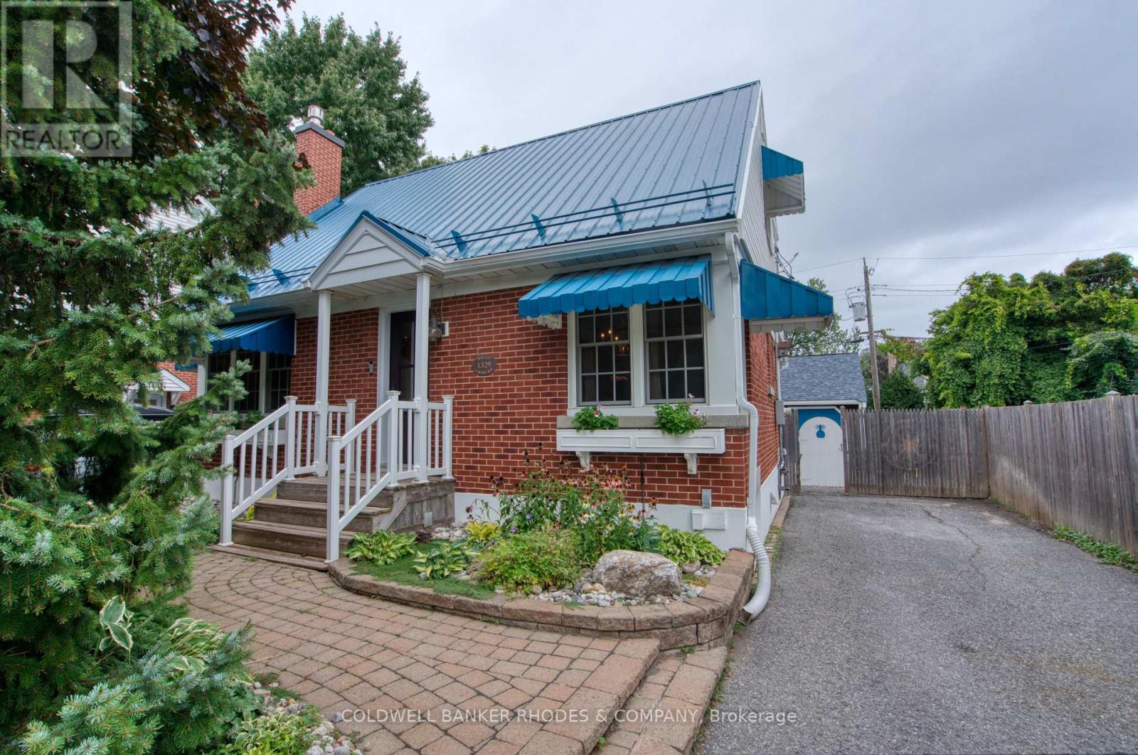 1329 Larose Avenue, Ottawa, Ontario  K1Z 7X4 - Photo 3 - X13758306