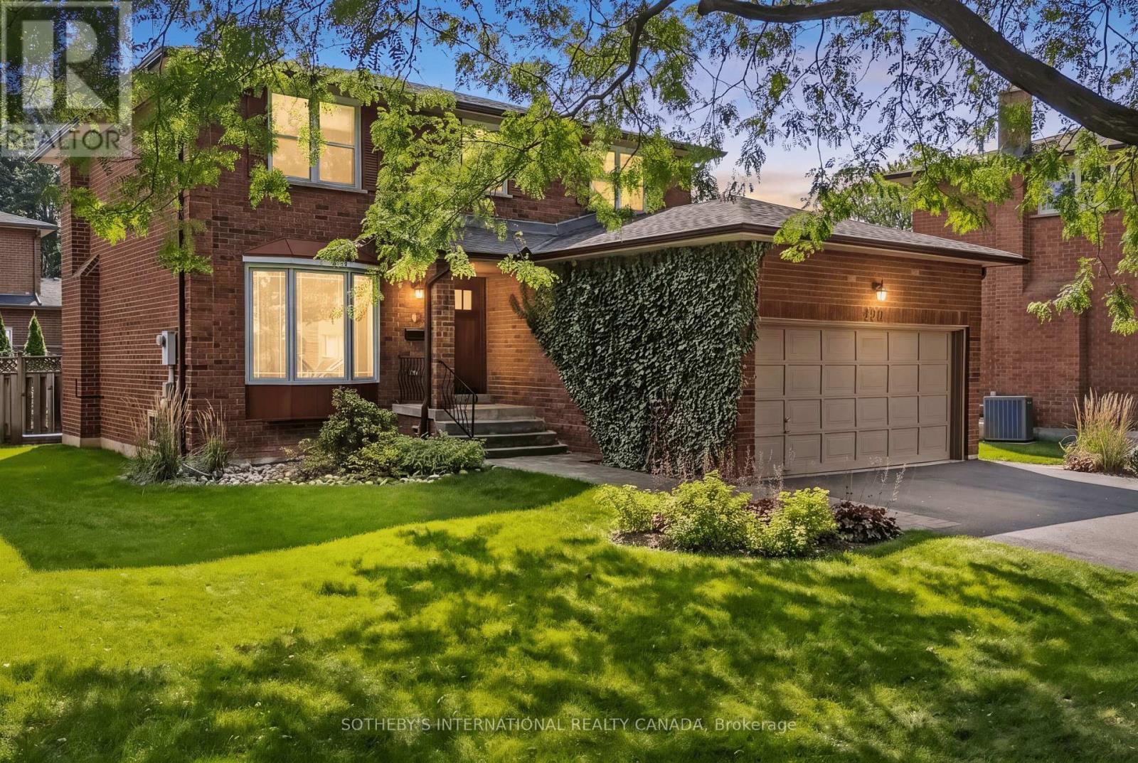 420 THE THICKET, Mississauga, Ontario