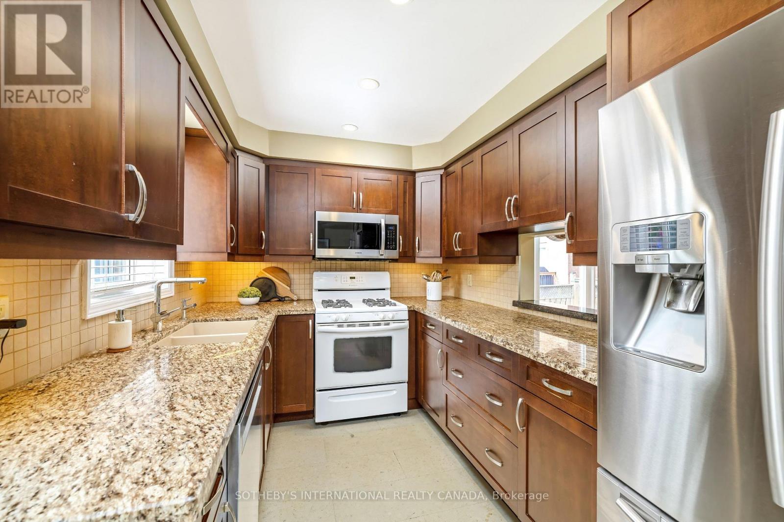 420 The Thicket, Mississauga, Ontario  L5G 4P6 - Photo 17 - W13758604