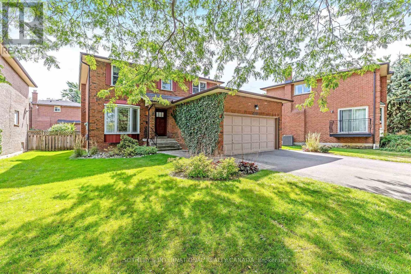 420 The Thicket, Mississauga, Ontario  L5G 4P6 - Photo 2 - W13758604