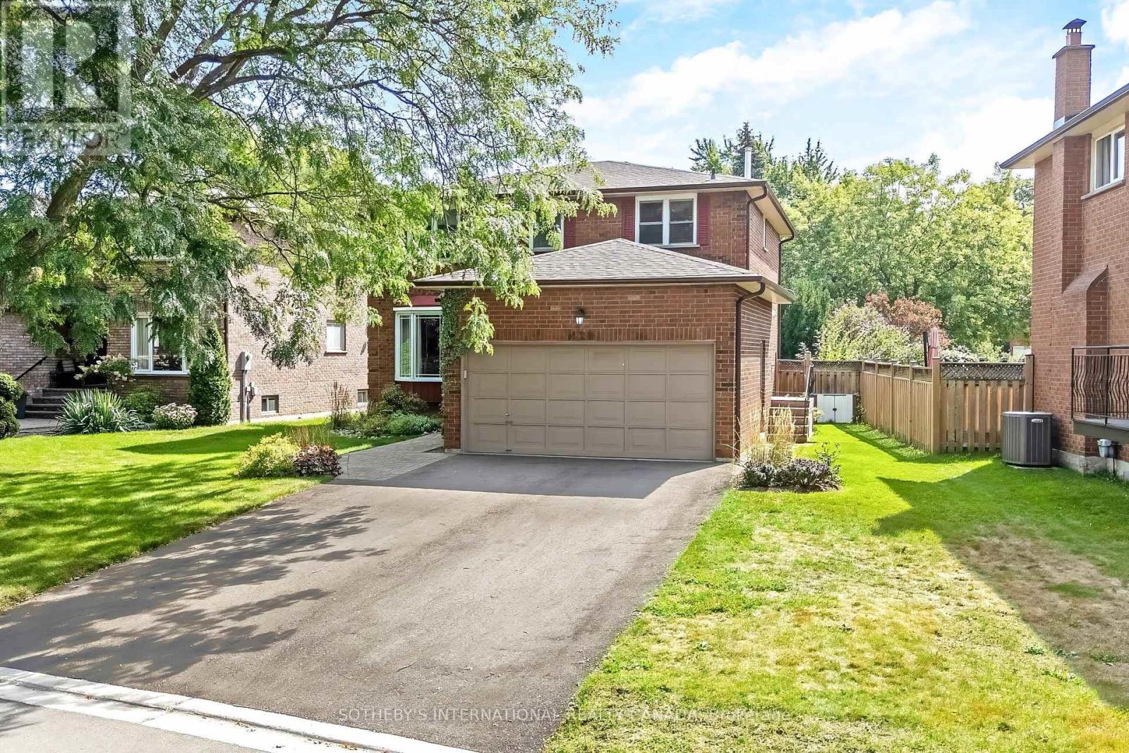 420 The Thicket, Mississauga, Ontario  L5G 4P6 - Photo 3 - W13758604