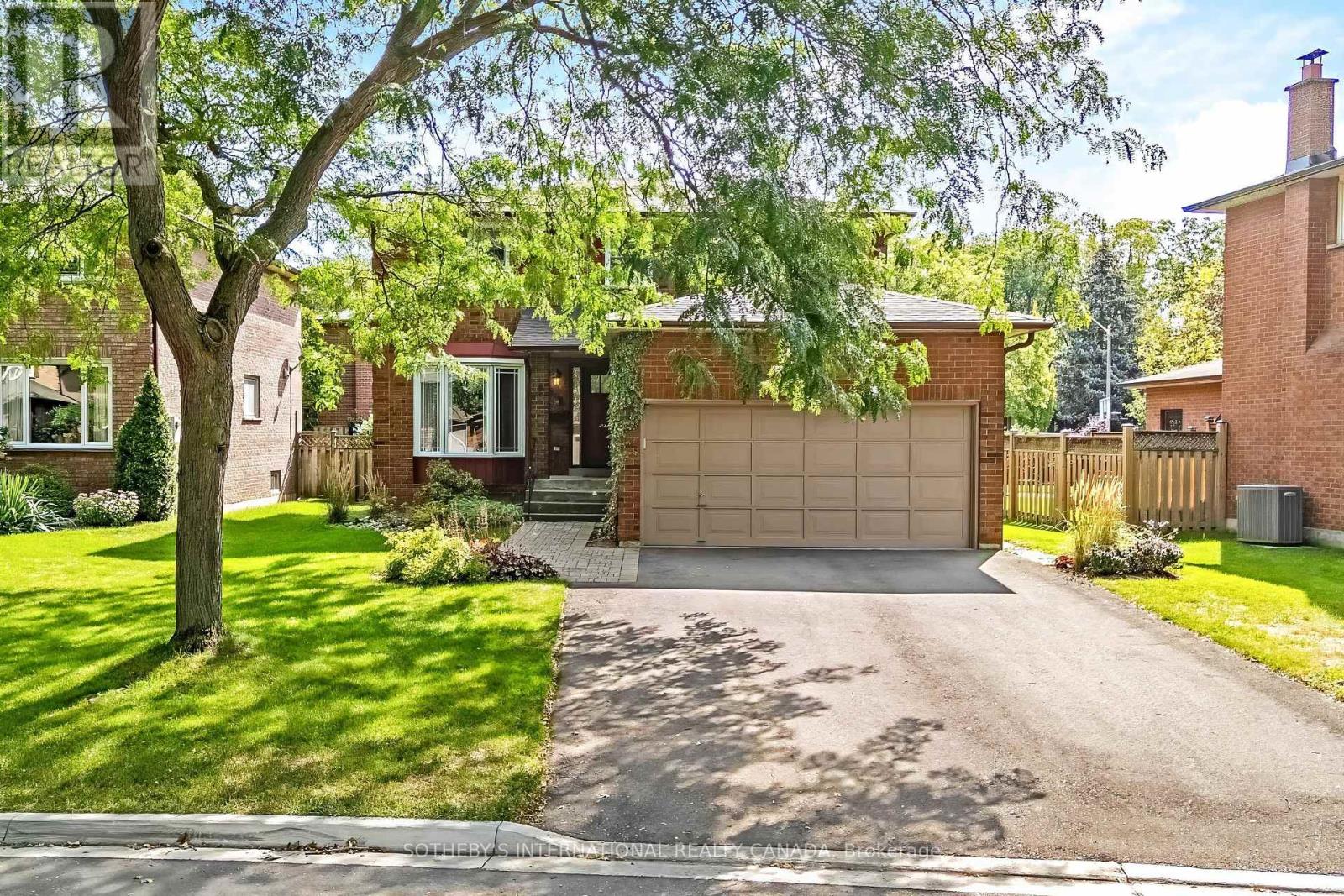 420 The Thicket, Mississauga, Ontario  L5G 4P6 - Photo 5 - W13758604