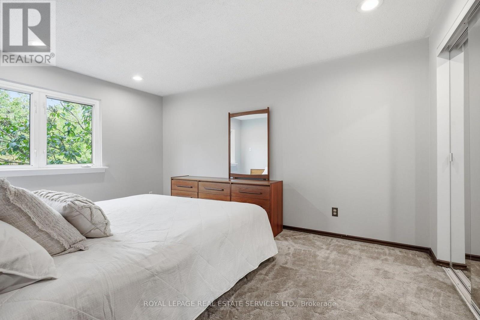 60 Bowshelm Court, Mississauga, Ontario  L5N 1K1 - Photo 18 - W13758716