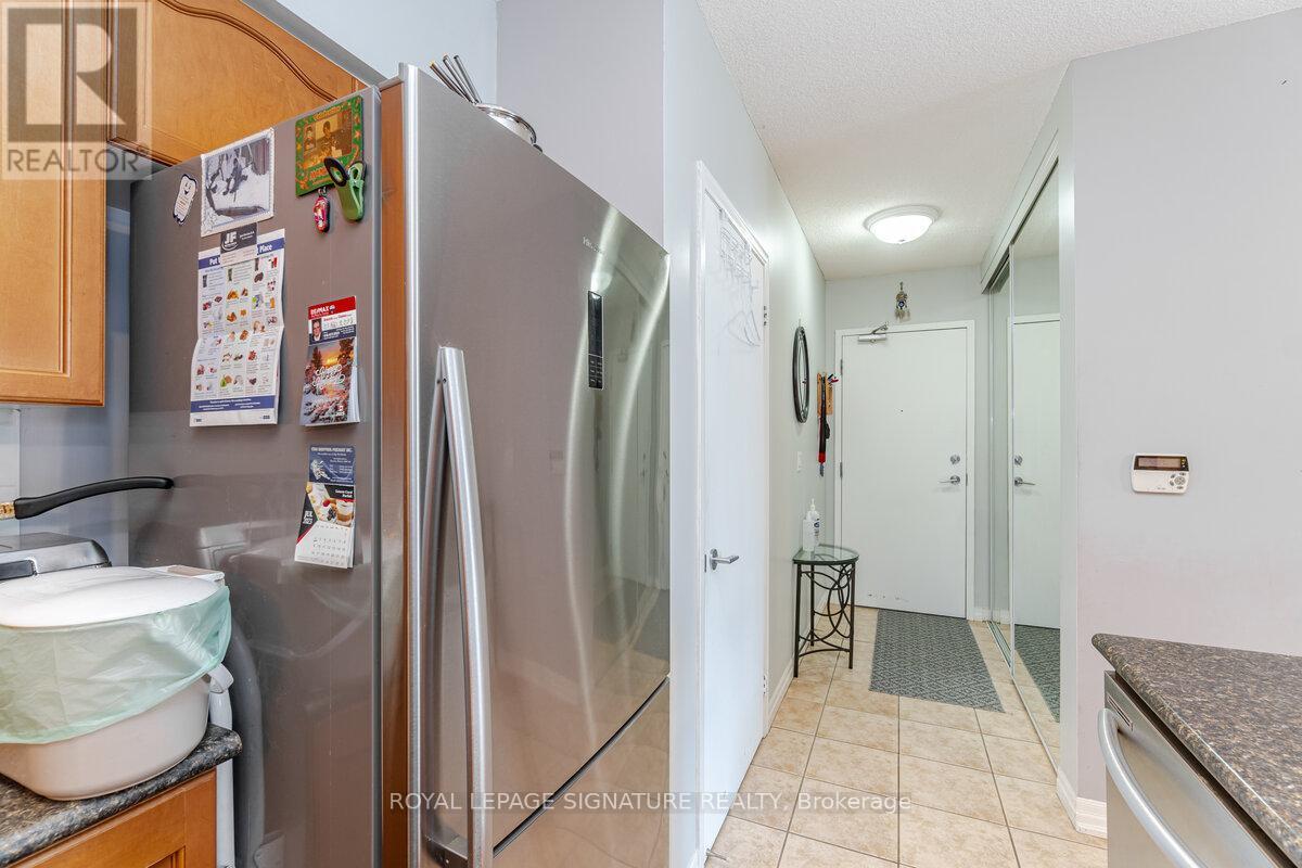1410 - 38 Fontenay Court, Toronto, Ontario  M9A 5H5 - Photo 8 - W13758774