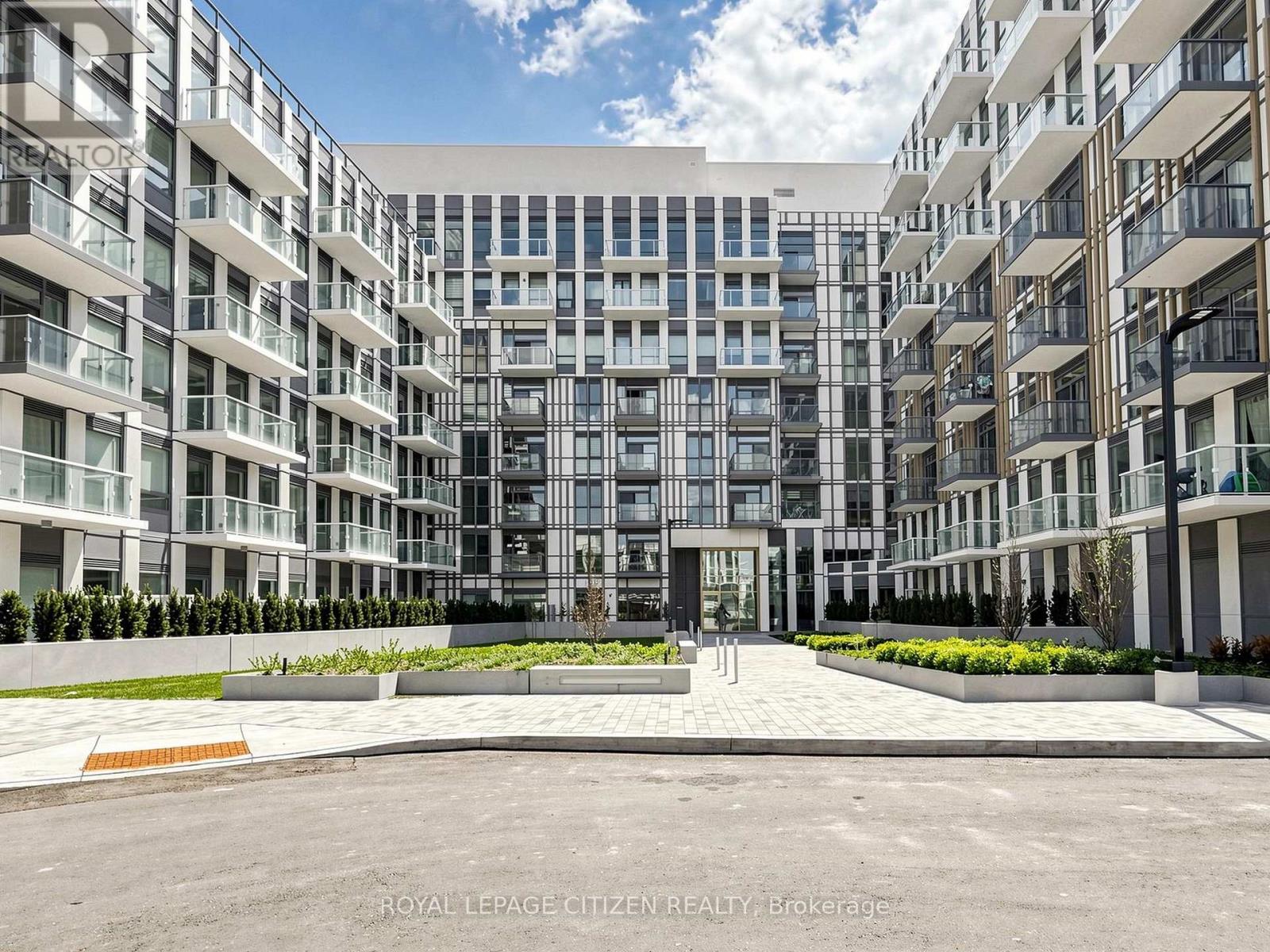 814 - 1005 DUNDAS STREET, Oakville, Ontario