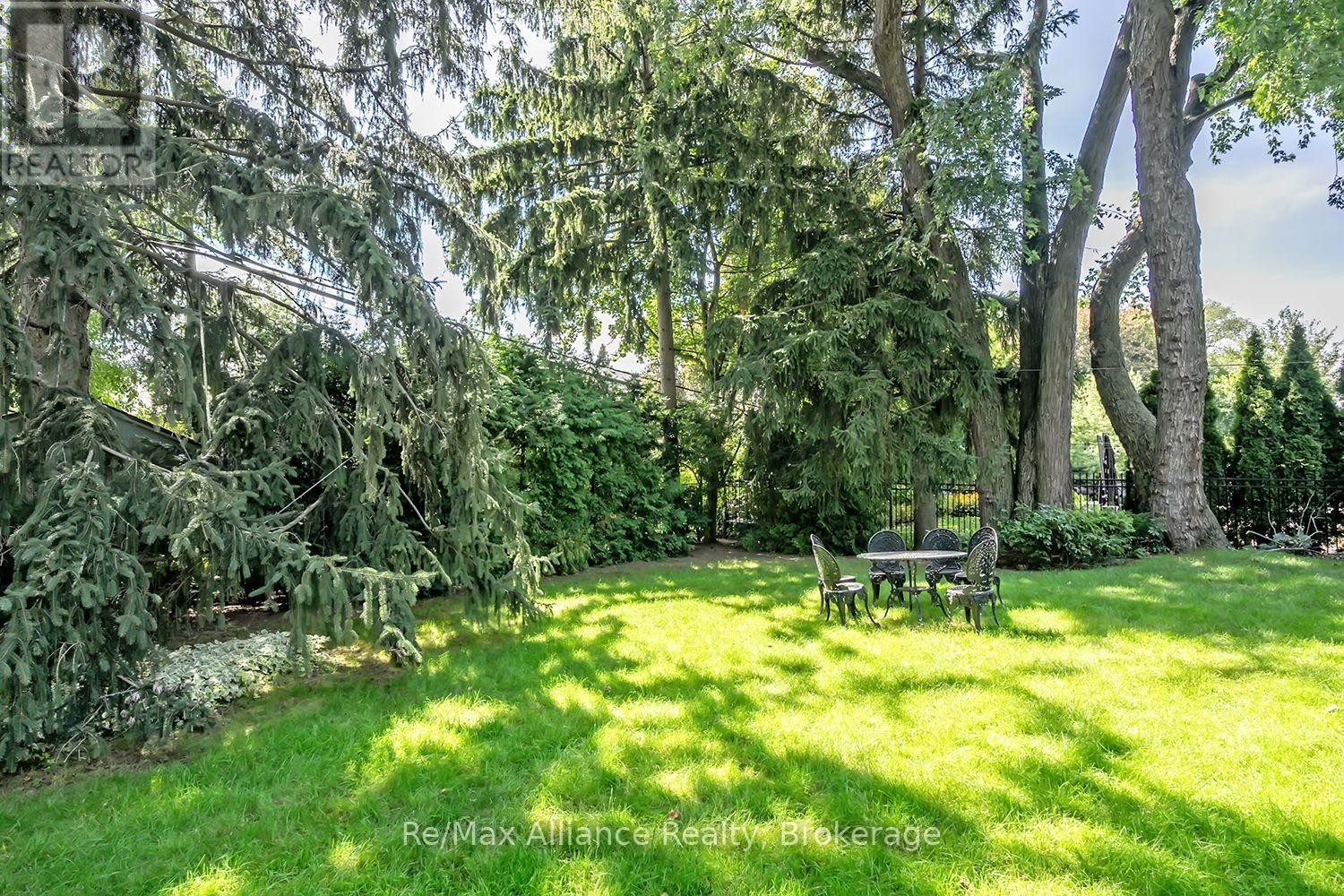 410 The Kingsway, Toronto, Ontario  M9A 3V9 - Photo 14 - W13755900