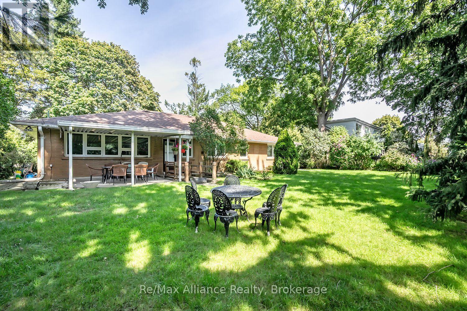 410 The Kingsway, Toronto, Ontario  M9A 3V9 - Photo 10 - W13755900