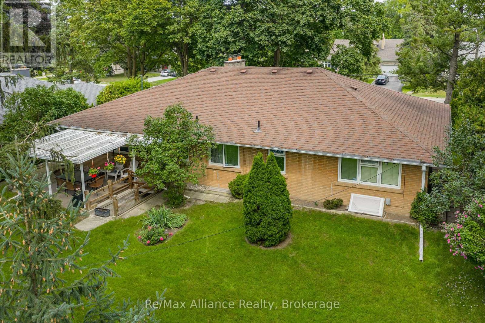 410 The Kingsway, Toronto, Ontario  M9A 3V9 - Photo 17 - W13755900