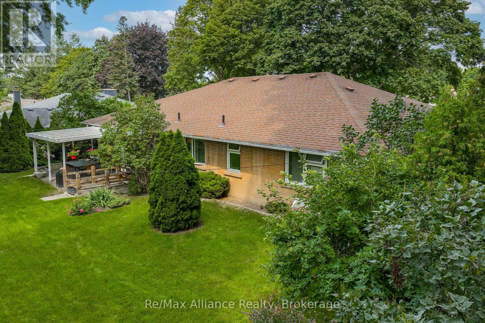 410 The Kingsway, Toronto, Ontario  M9A 3V9 - Photo 18 - W13755900