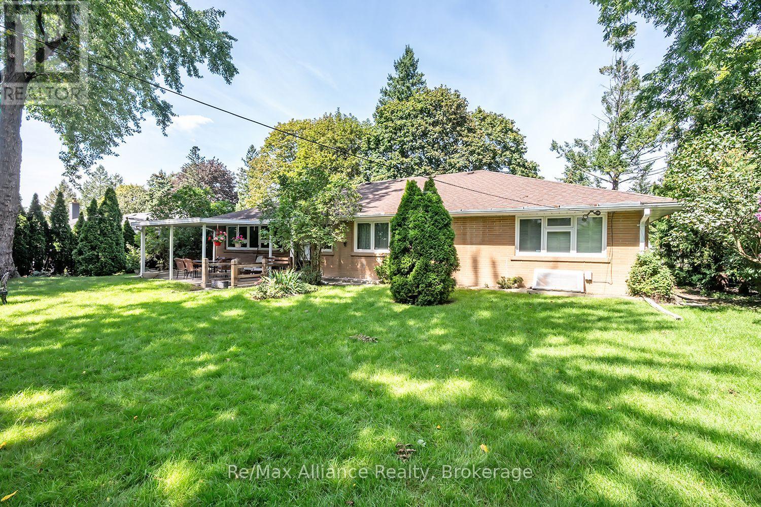 410 The Kingsway, Toronto, Ontario  M9A 3V9 - Photo 6 - W13755900