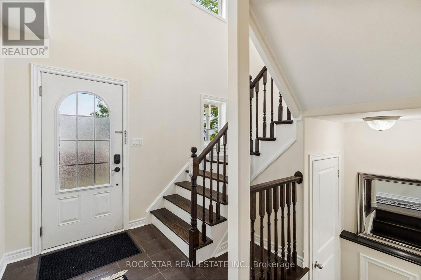 36 Chicory Crescent, St. Catharines, Ontario  L2R 6K7 - Photo 2 - X13758650
