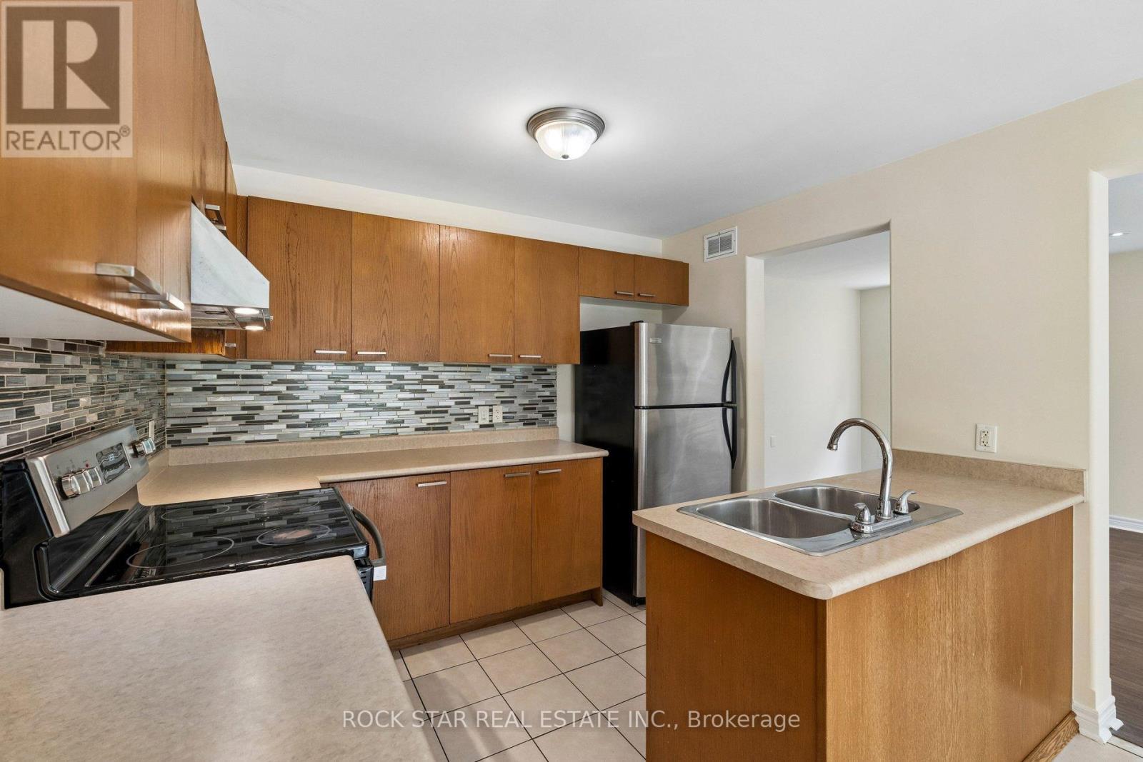 36 Chicory Crescent, St. Catharines, Ontario  L2R 6K7 - Photo 7 - X13758650