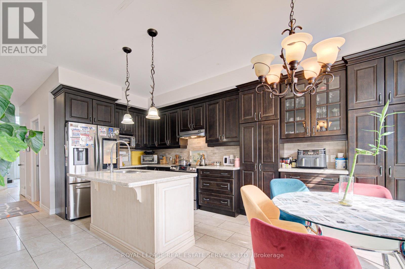 4 Chartwell Circle S, Hamilton, Ontario L9A 0B6 - Photo 15 - X13758734