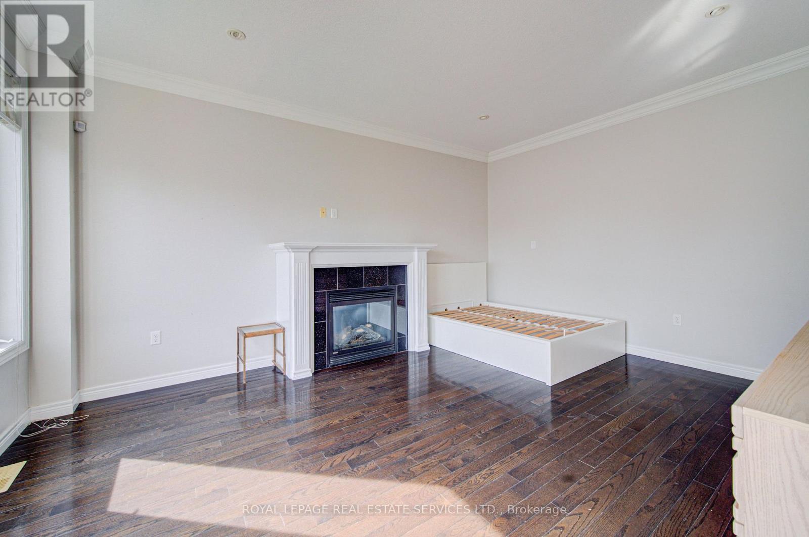 4 Chartwell Circle S, Hamilton, Ontario L9A 0B6 - Photo 17 - X13758734