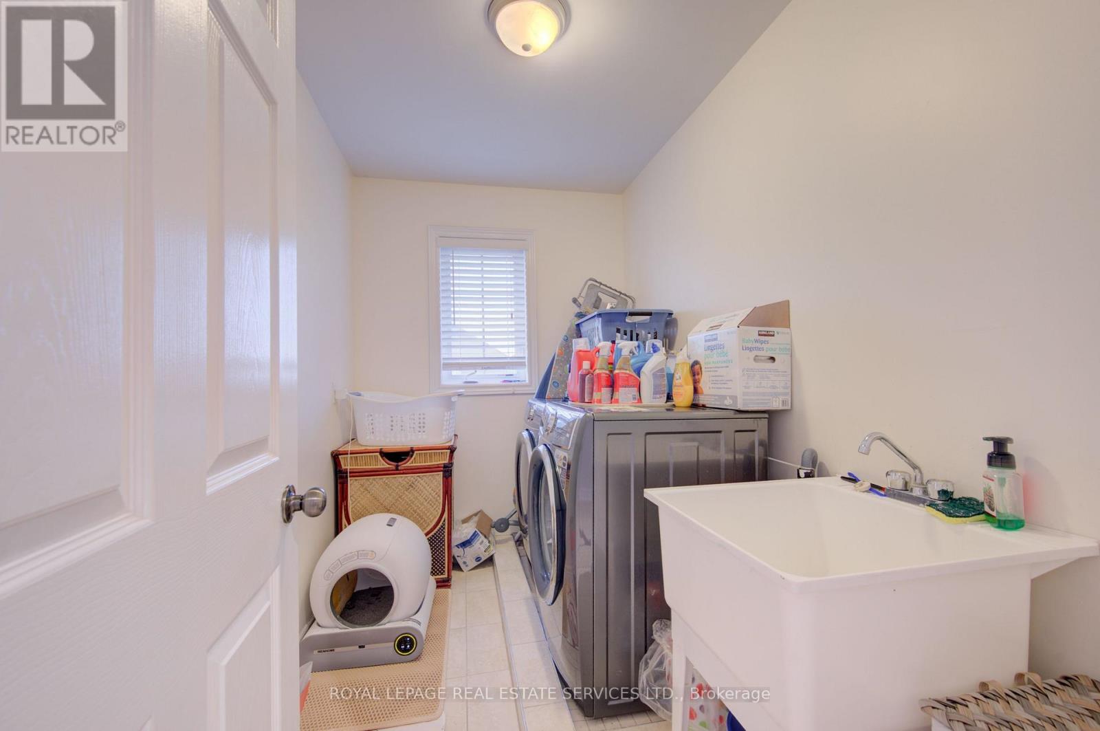 4 Chartwell Circle S, Hamilton, Ontario L9A 0B6 - Photo 23 - X13758734