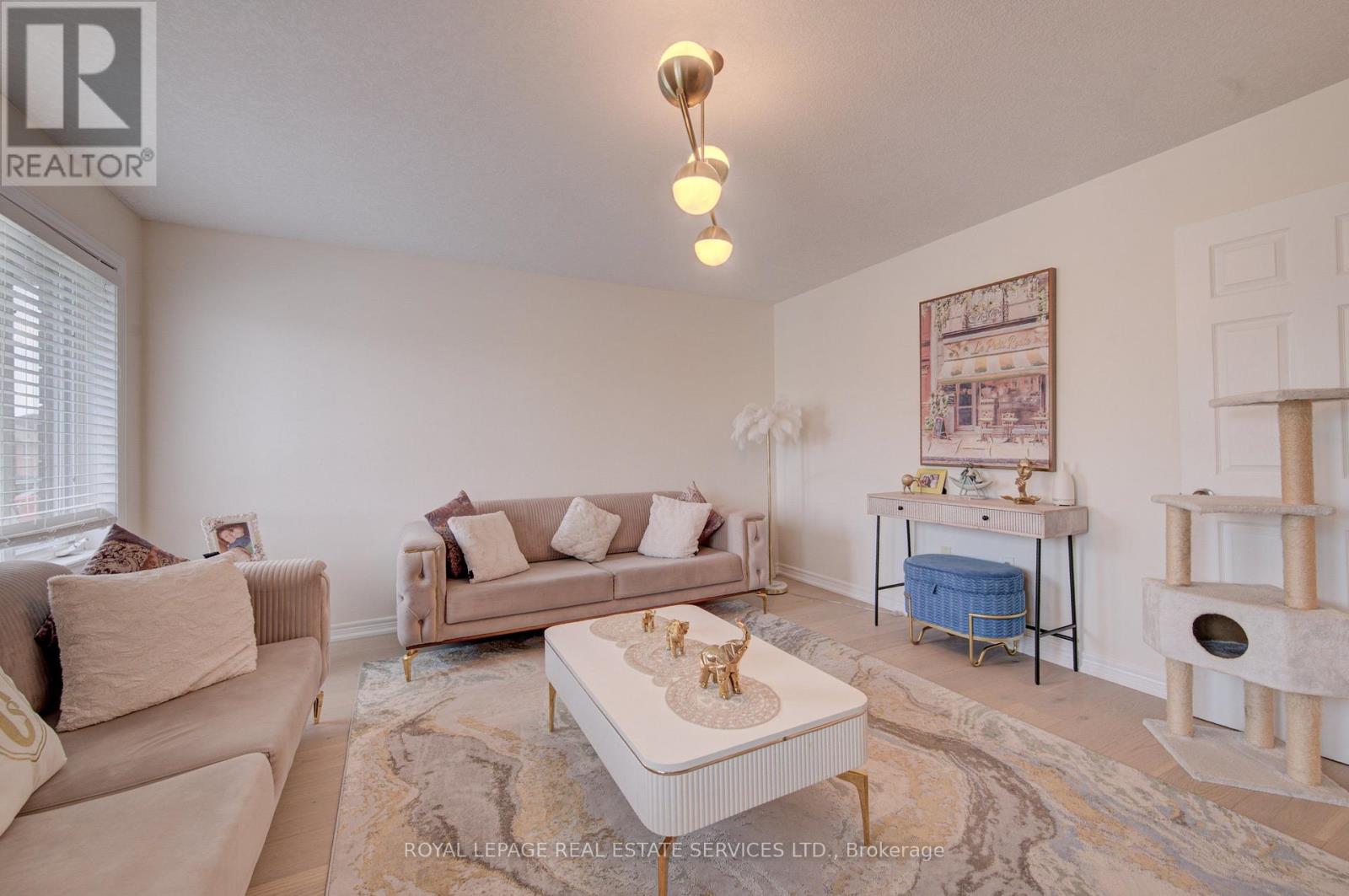 4 Chartwell Circle S, Hamilton, Ontario L9A 0B6 - Photo 27 - X13758734
