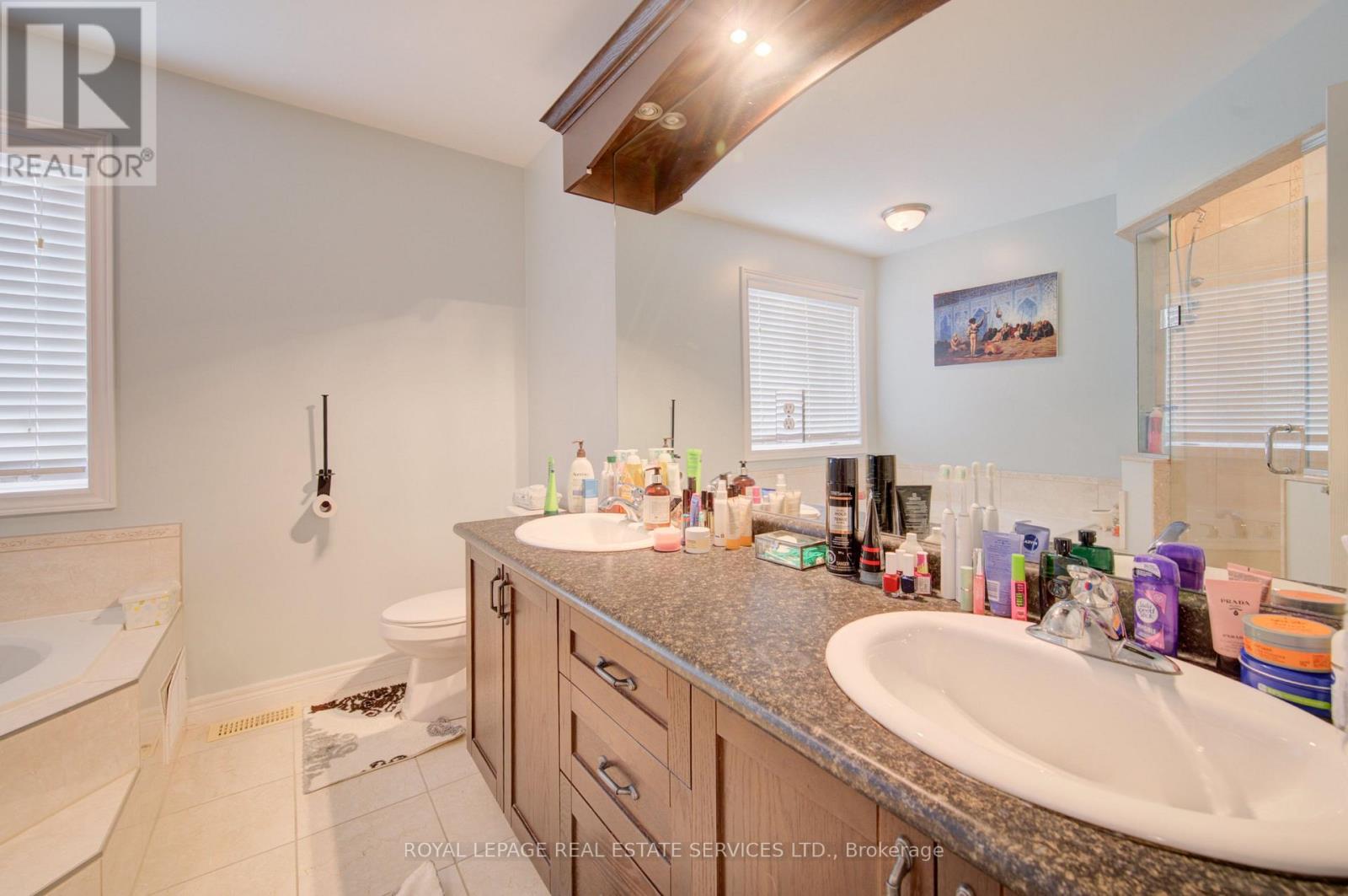 4 Chartwell Circle S, Hamilton, Ontario L9A 0B6 - Photo 29 - X13758734