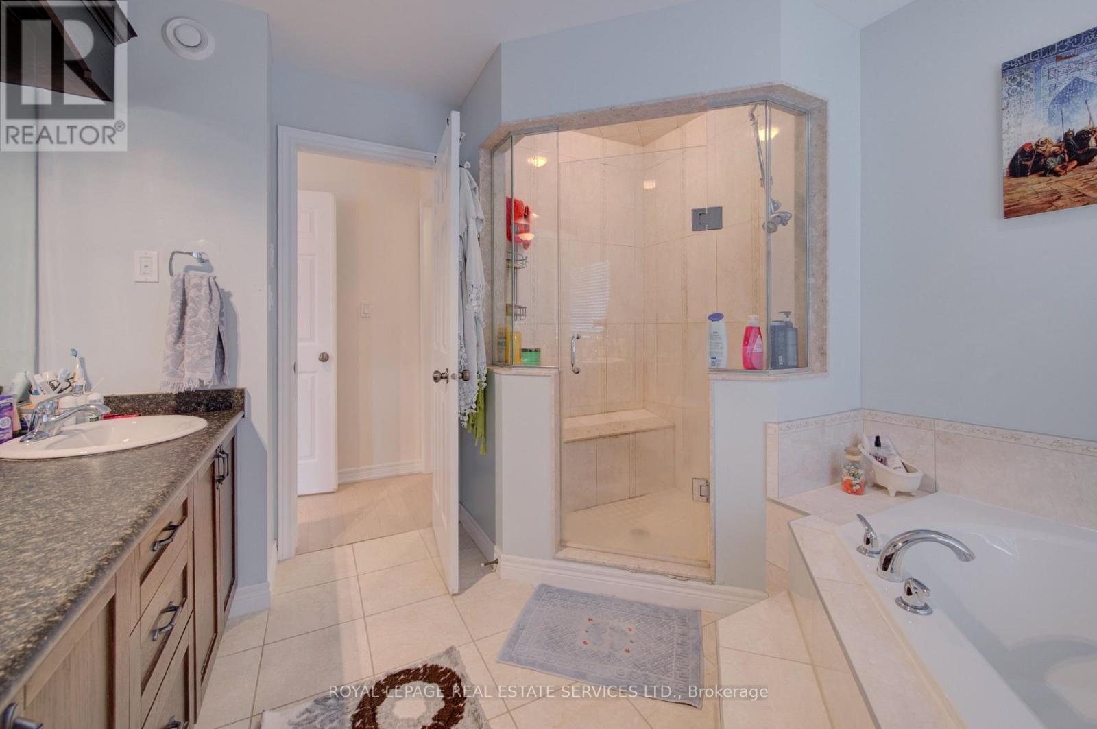 4 Chartwell Circle S, Hamilton, Ontario L9A 0B6 - Photo 31 - X13758734