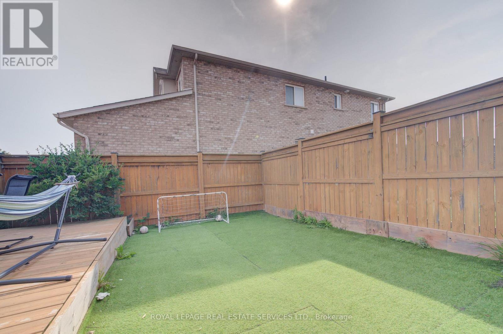 4 Chartwell Circle S, Hamilton, Ontario L9A 0B6 - Photo 37 - X13758734