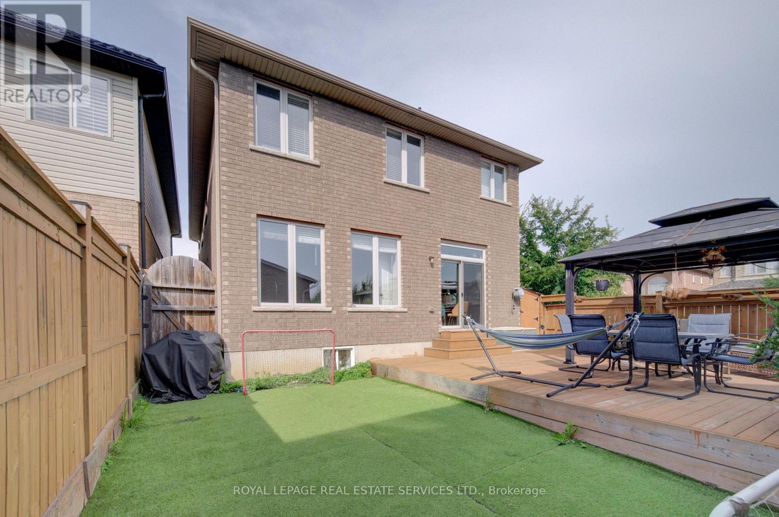 4 Chartwell Circle S, Hamilton, Ontario L9A 0B6 - Photo 39 - X13758734