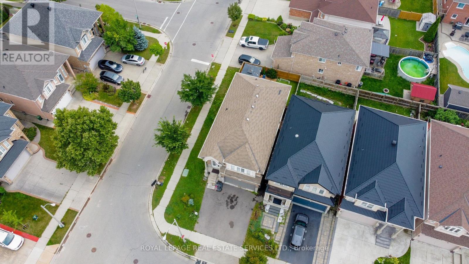 4 Chartwell Circle S, Hamilton, Ontario L9A 0B6 - Photo 42 - X13758734