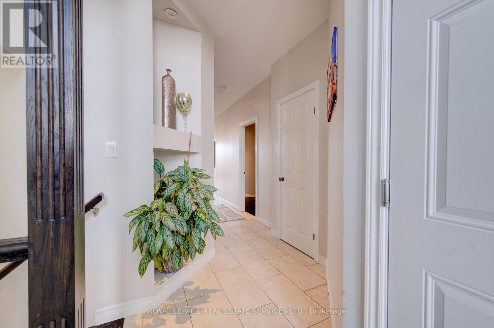 4 Chartwell Circle S, Hamilton, Ontario L9A 0B6 - Photo 5 - X13758734