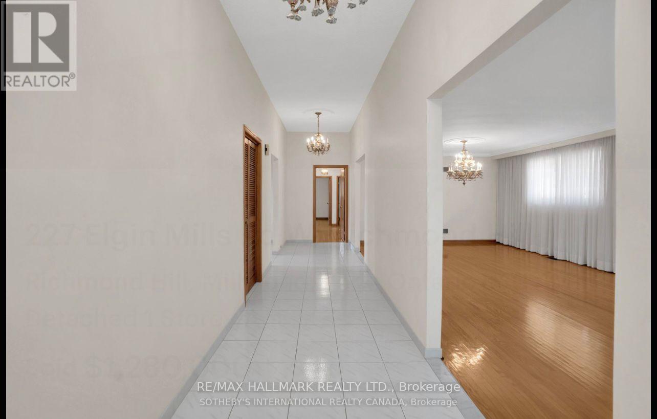 227 Elgin Mills(Main Floor) Road W, Richmond Hill, Ontario  L4C 4M1 - Photo 23 - N13648896