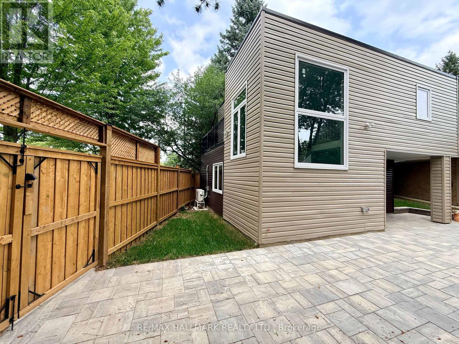 48r Bradgate Road, Toronto, Ontario  M3B 1J8 - Photo 8 - C13663164