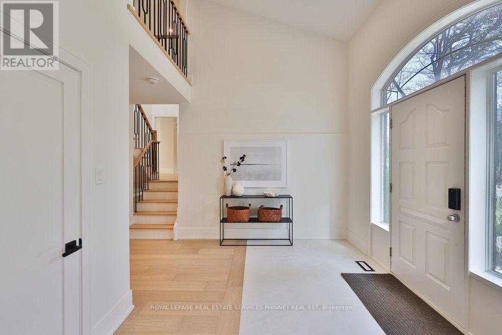 1340 Contour Drive, Mississauga, Ontario  L5H 1B2 - Photo 5 - W13572796