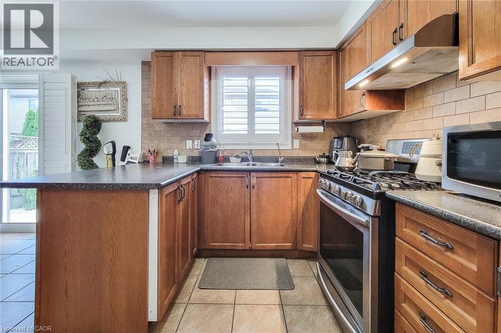 21 Jonathon Court, Hamilton, Ontario  L8W 0A1 - Photo 13 - 40860941