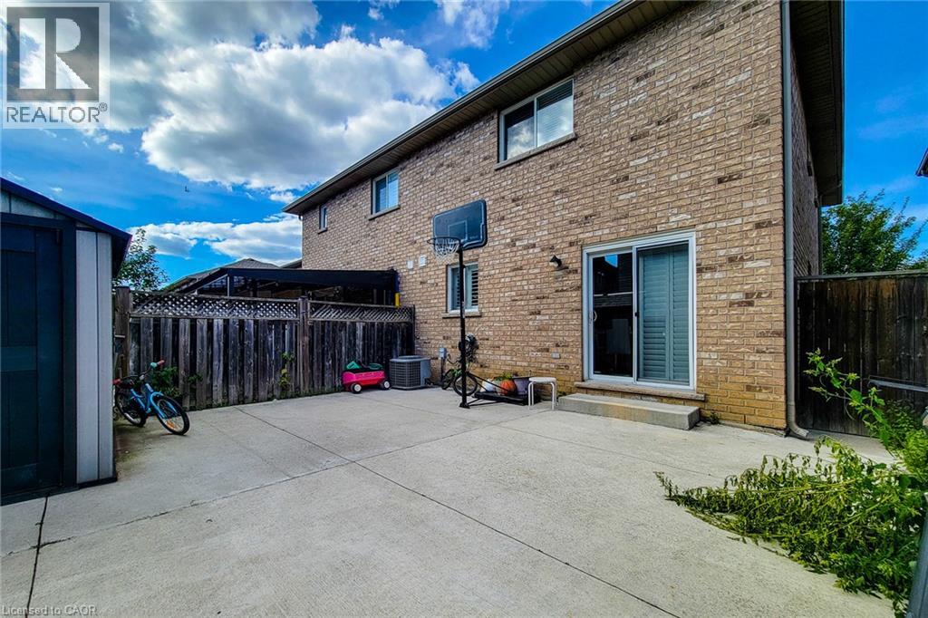 21 Jonathon Court, Hamilton, Ontario  L8W 0A1 - Photo 5 - 40860941