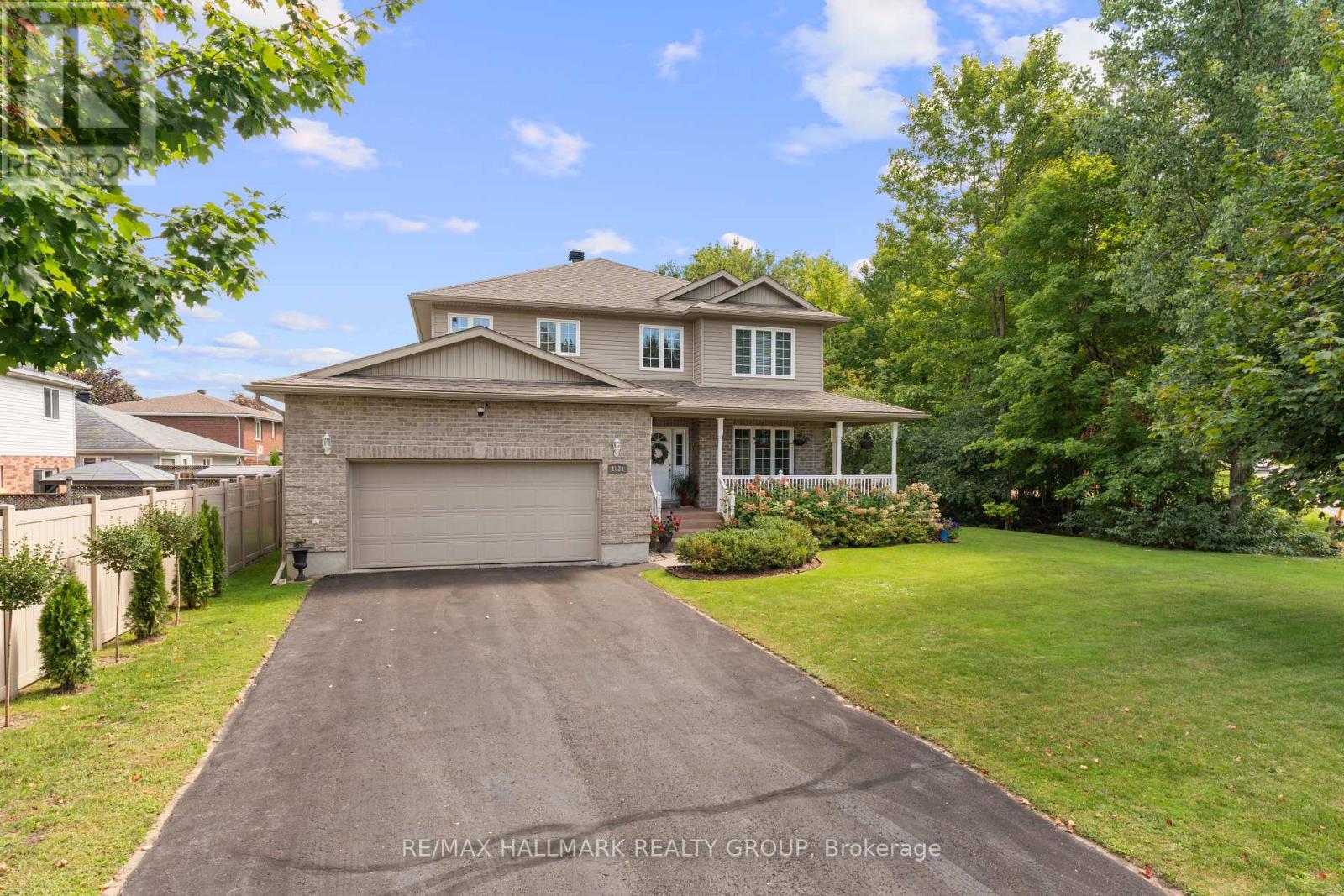 1021 Kingswood Street, Brockville, Ontario  K6V 7G1 - Photo 2 - X13674126