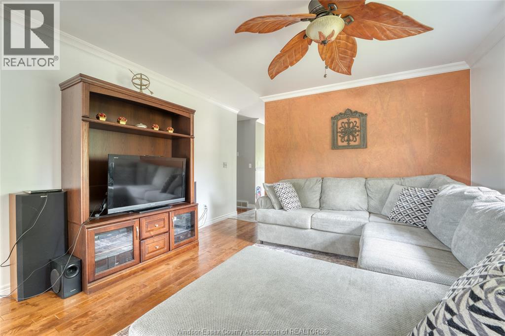 1610 Chornoby Crescent, Tecumseh, Ontario  N8N 4W3 - Photo 10 - 26021236